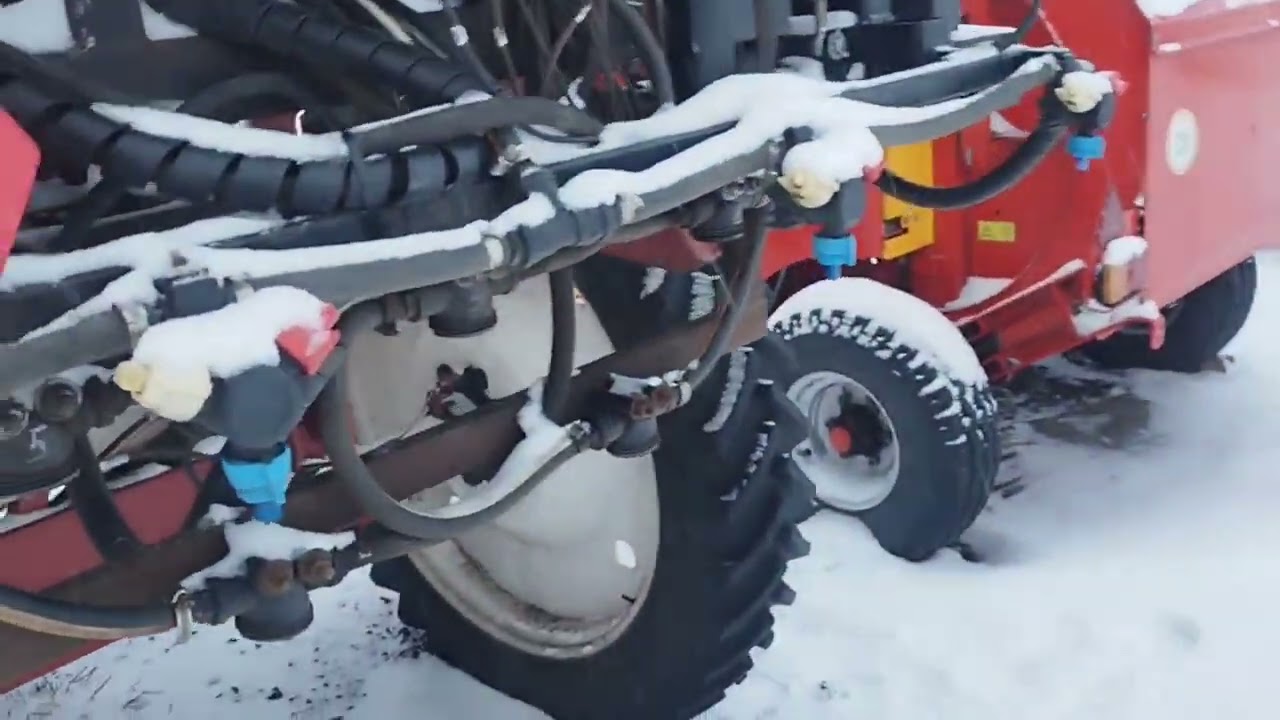 Опрыскиватель  Ростельмаш RSM TS-3200-24 экспресс-обзор от Николая Нарватова