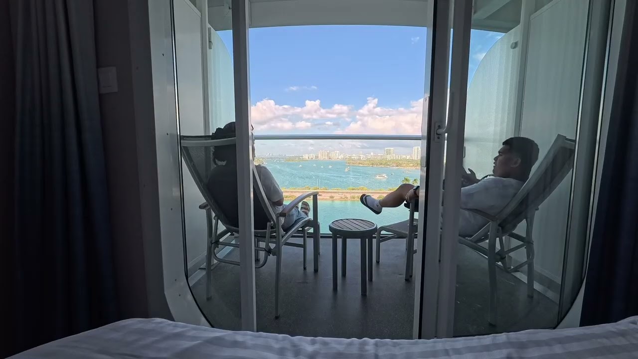 Balcony cabin tour | Royal Caribbean | Wonder of the Seas #royalcarribean #royalcarribeancruise 