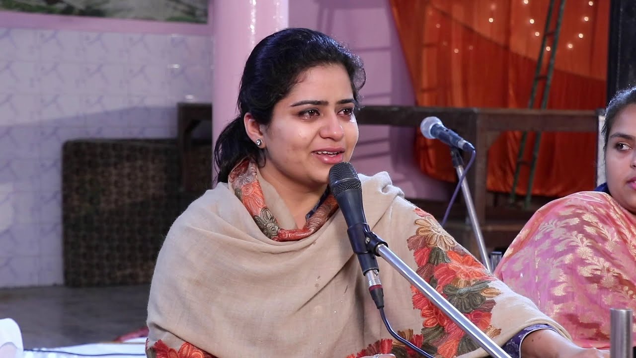 sankirtan by nikunj di and arushi di at swami mukund hari sthali bathinda