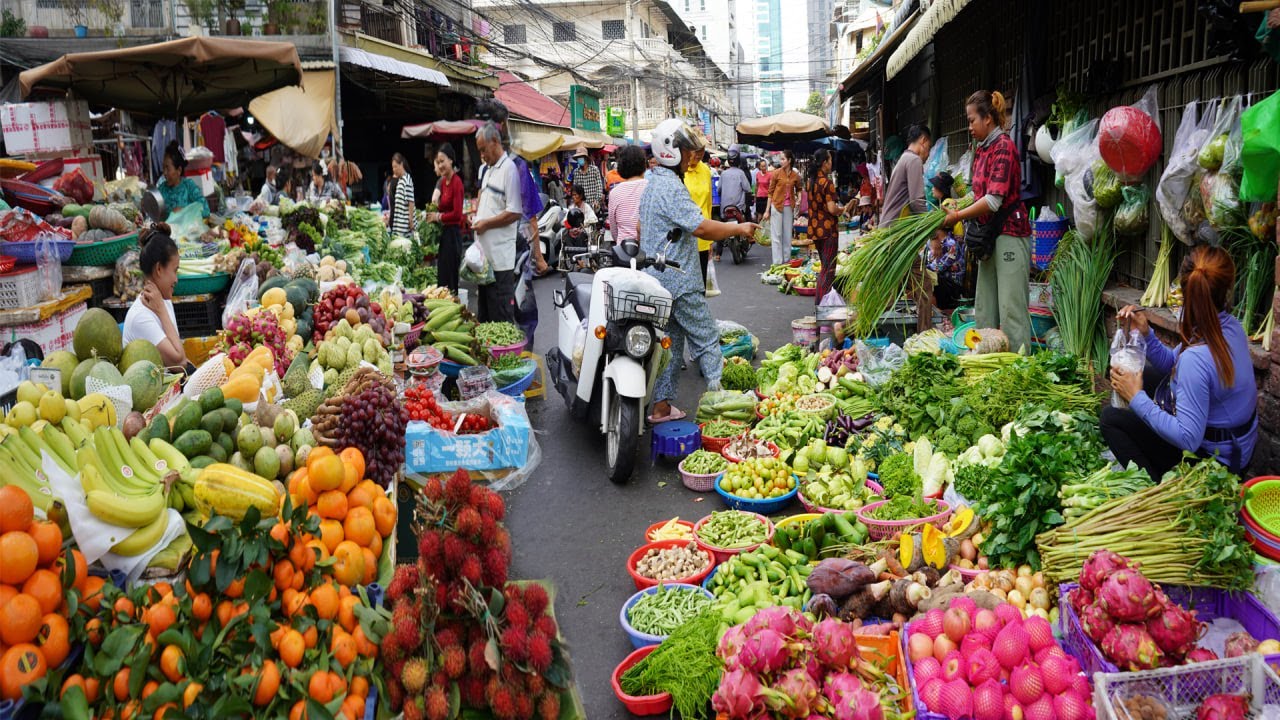 Daily Activities Of Khmer People Buy Some Food In Market 2026 – Fresh Vegetable, Fruit & More Food
