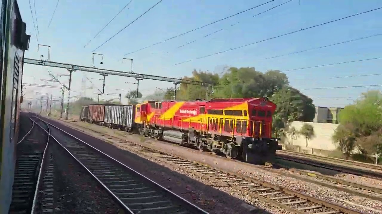 NZM-Mathura jn train journey || LHB track sound || 12650 Karnataka samparkranti exp