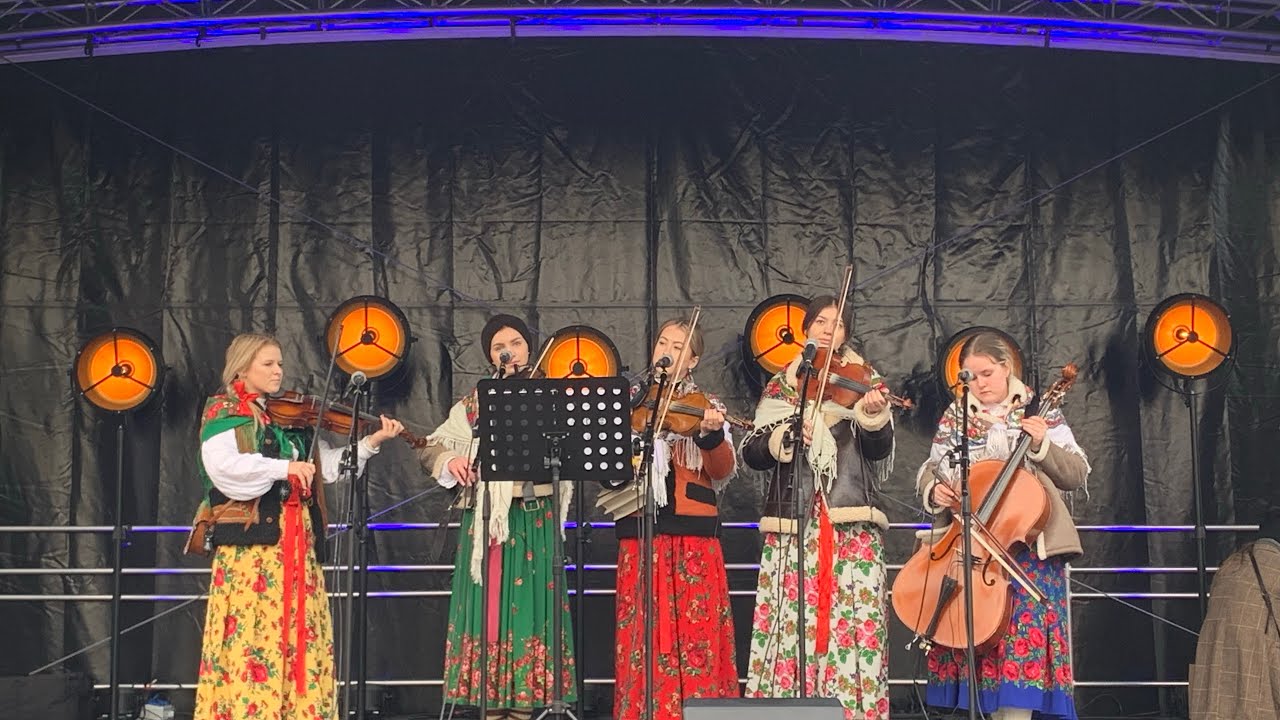 Skrót koncertu kolęd w Kalwarii Zebrzydowskiej- KAPELA GORSETY ♥️🎻