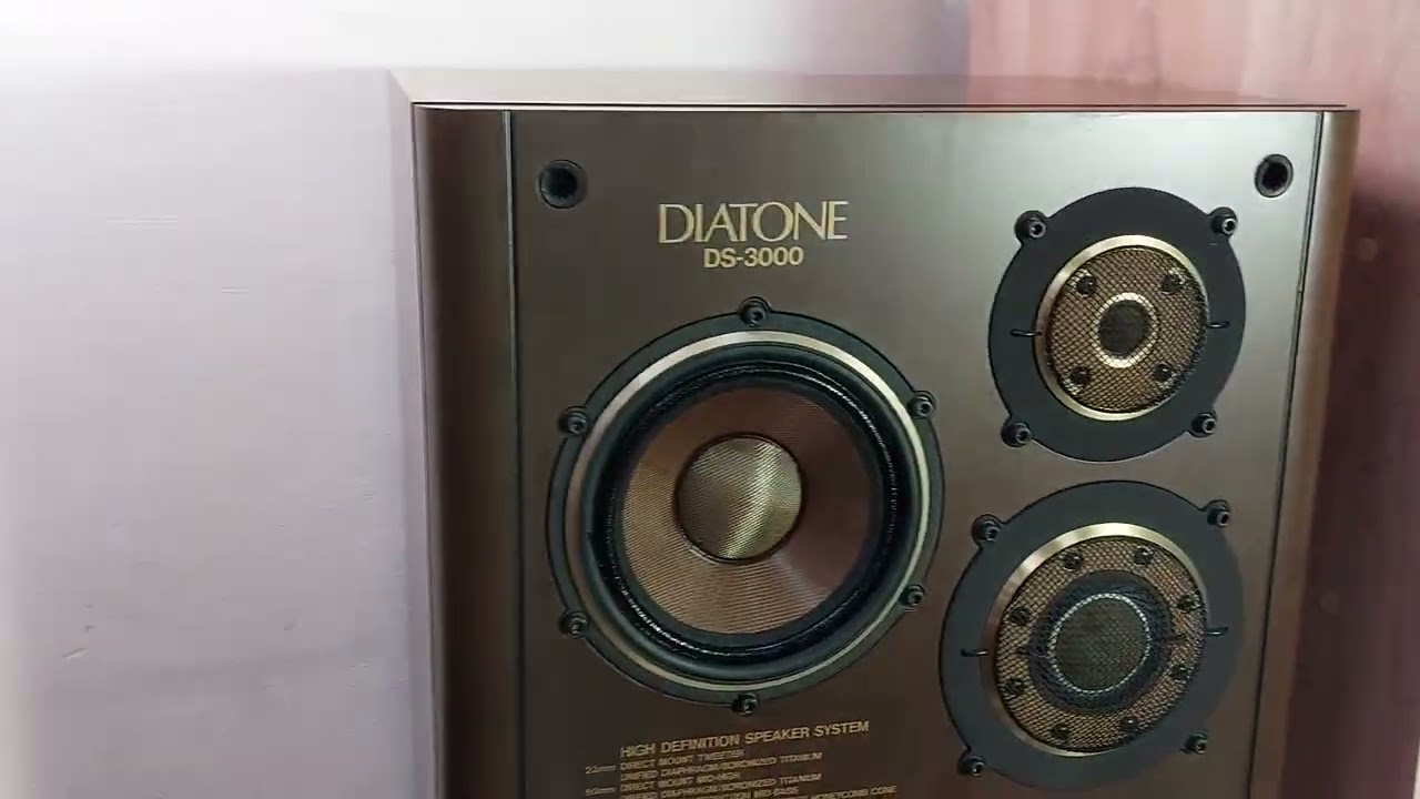 Diatone ds-3000 and Sansui au-x111mos vintage