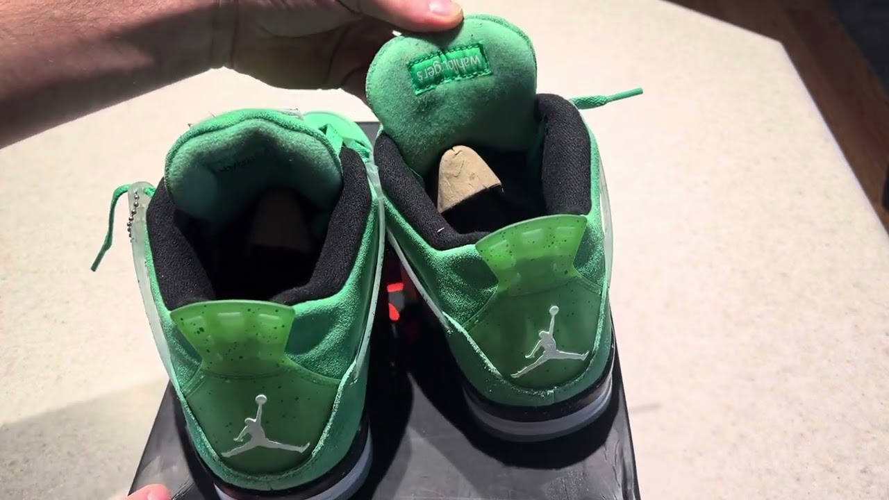Jordan 4 Wahlburger rep review 