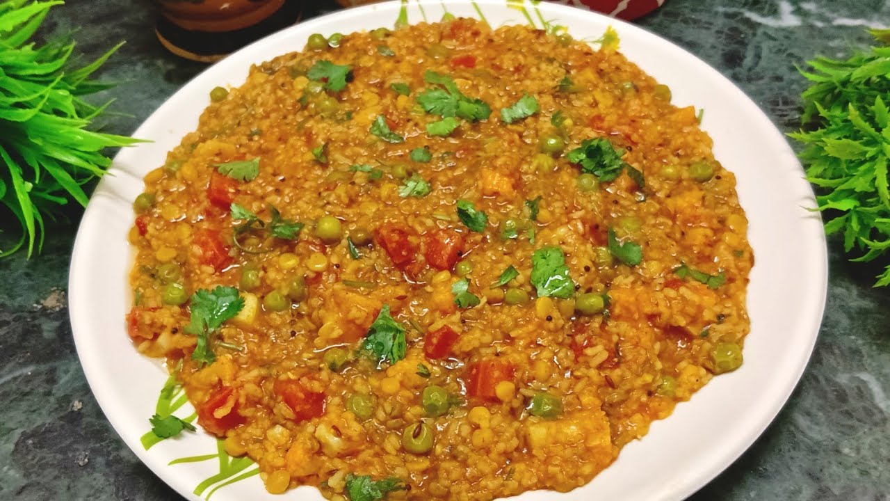 खिचड़ी तो बहुत बनाई होगी, पर ऐसे कभी नहीं ! Dal Khichadi Recipe | One pot masala khichdi