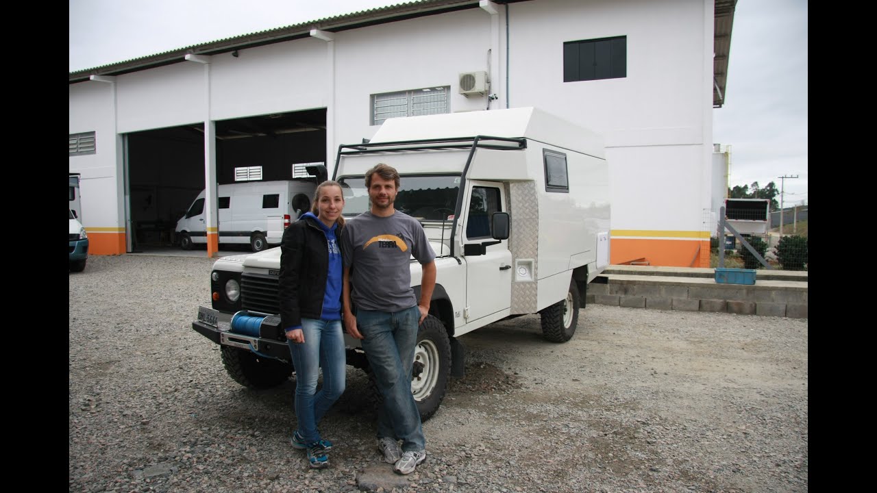 Uma fascinante volta ao mundo de motorhome Land Rover Defender