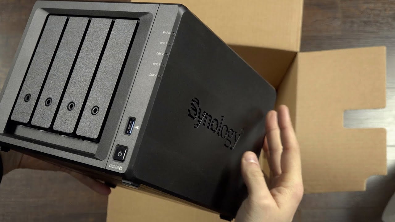 Unboxing Synology DiskStation DS 920+