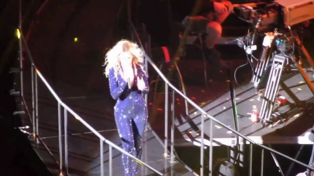 Beyonce- the mrs.carter show - irreplaceable
