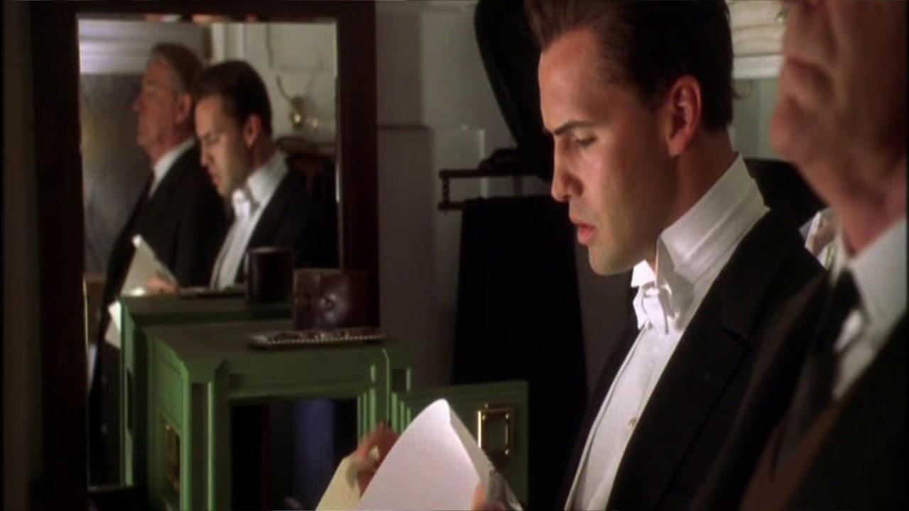 Titanic - Cal Sees Rose Letter In Safe Vault