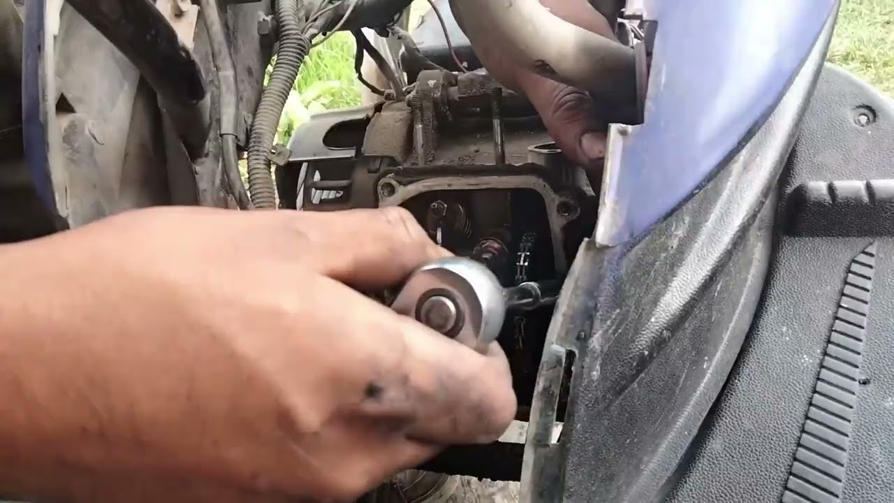 Como quitar la cabeza o culata de una motoneta 125 150 175
