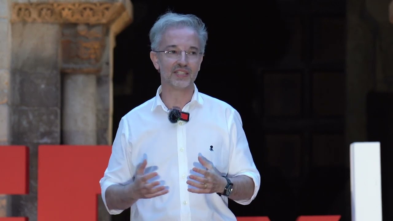 Recuperar el arte de la memoria | César García | TEDxLeon
