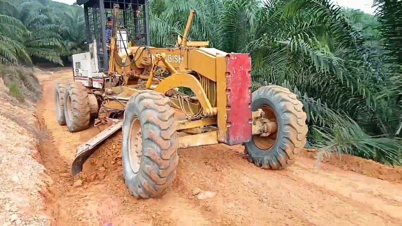 Skill grader potong jalan bercembe biar jadi melengkung, rata dan mulus #mitsubishimg330