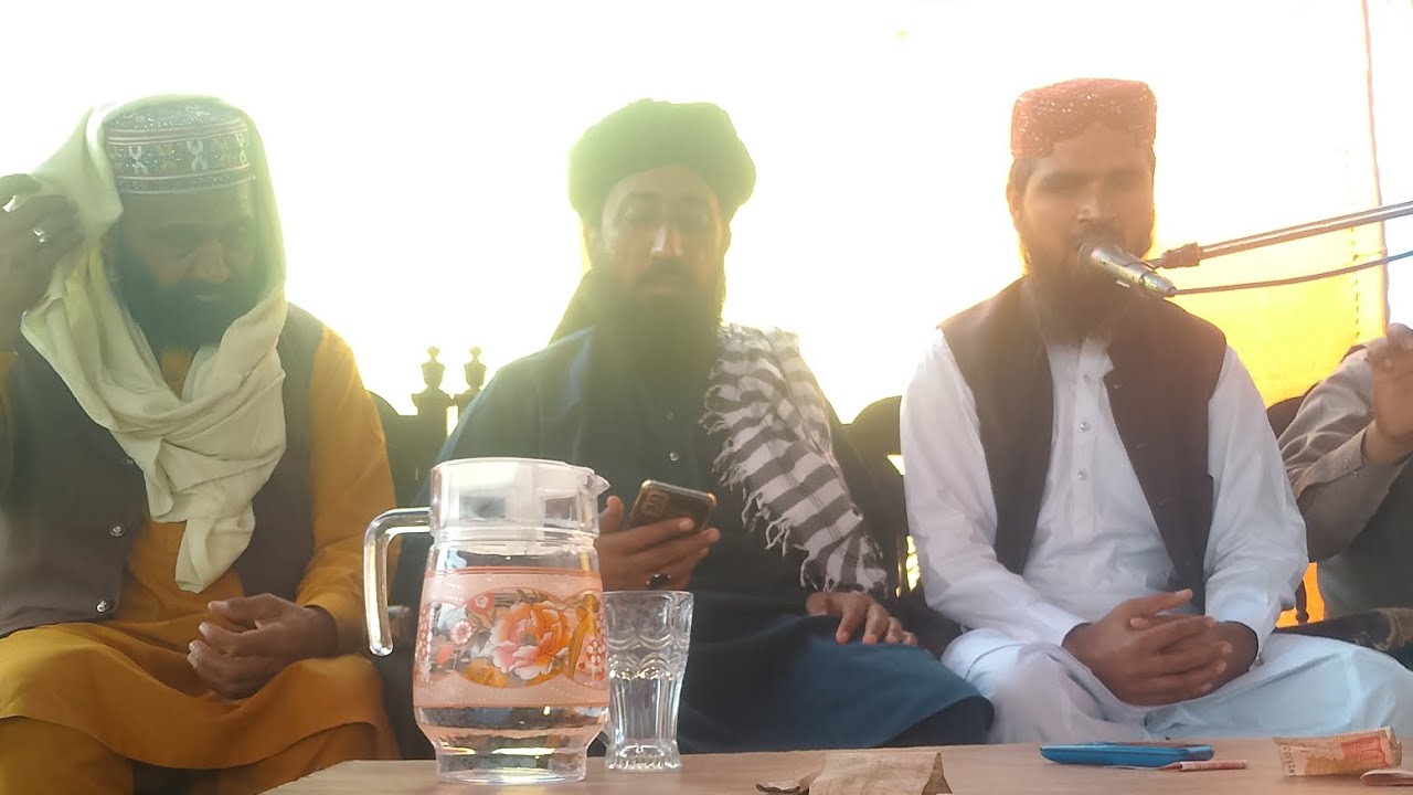 احمد پور سیال شریف جھنگ میں خطاب کرتے ہوئے پیرزادہ قاری پیر صفدر حسین شاہ آ ف کبیروالہ 03091062500