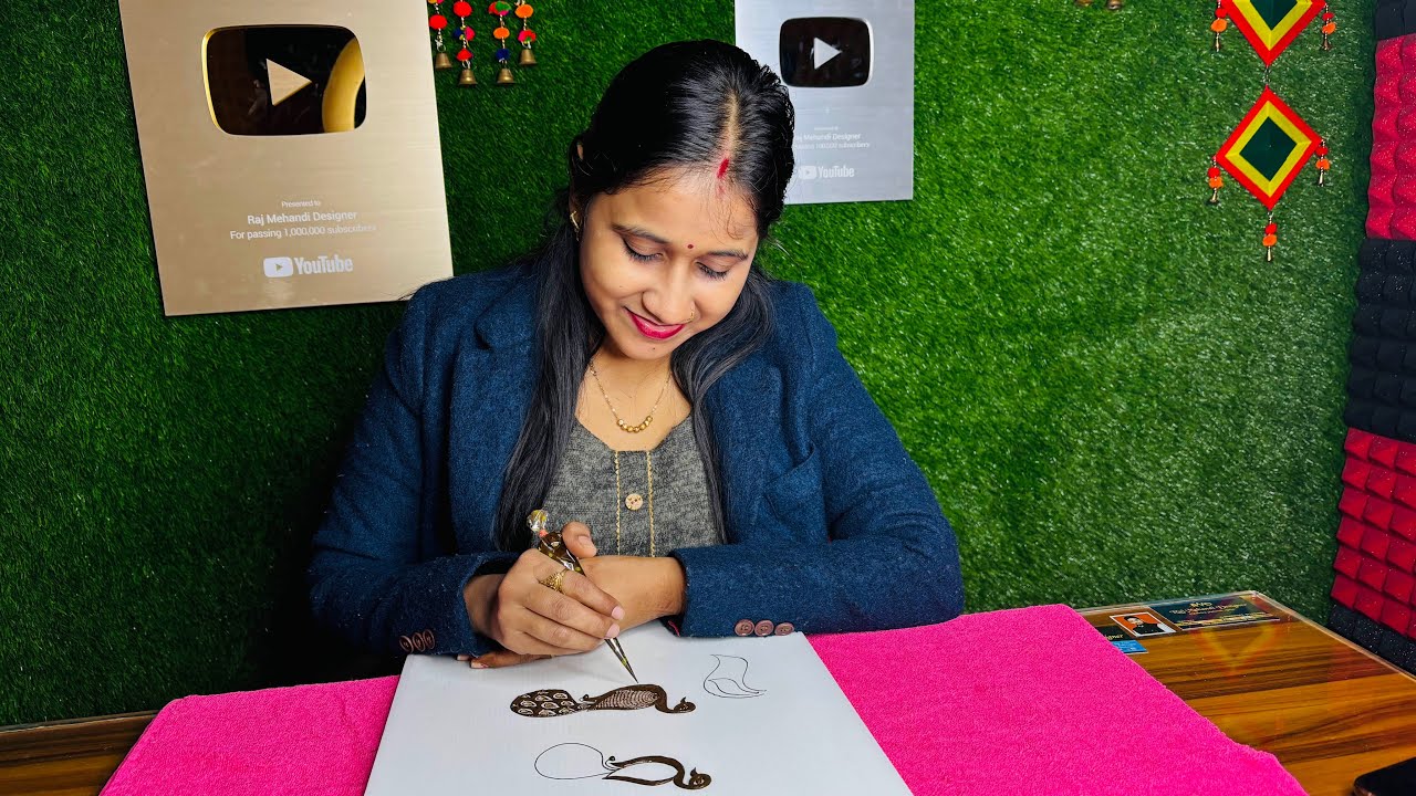 Mehndi Class 5 | Peacock 🦚Mehndi Design | Raj Mehandi Designer ￼ne peacock Design Banana Sikha Diya