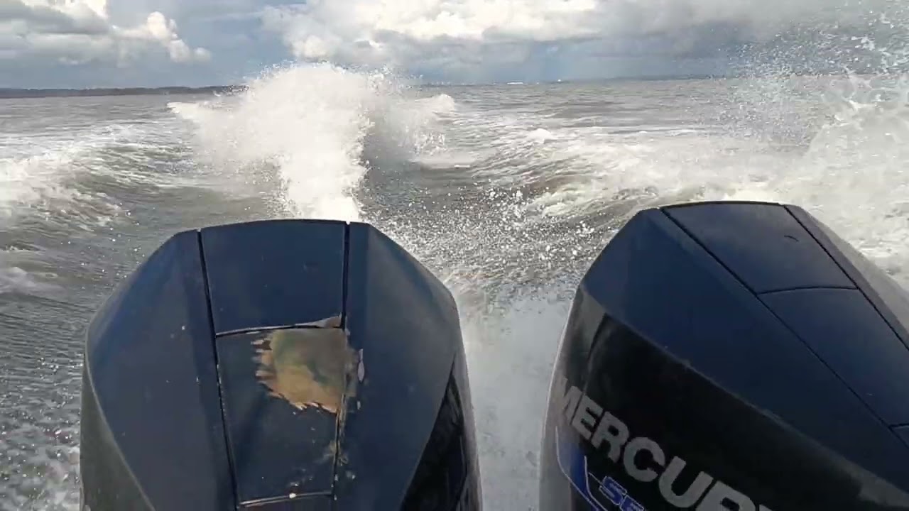 Mar  VS motor MERCURY super Power ....