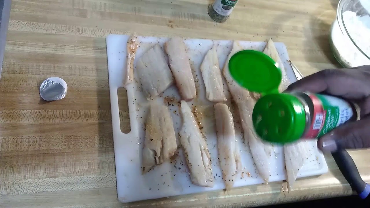How to fry fish with flour