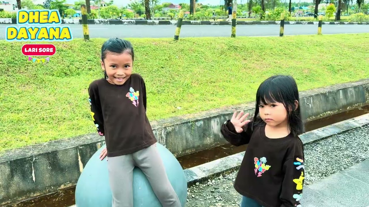 Dhea dayana lari sore happy