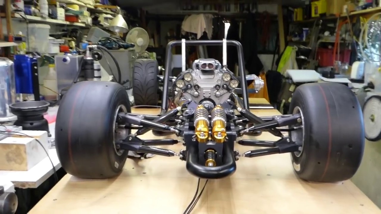 1/3 scale fuel injected 125cc V10 RC buggy part 3