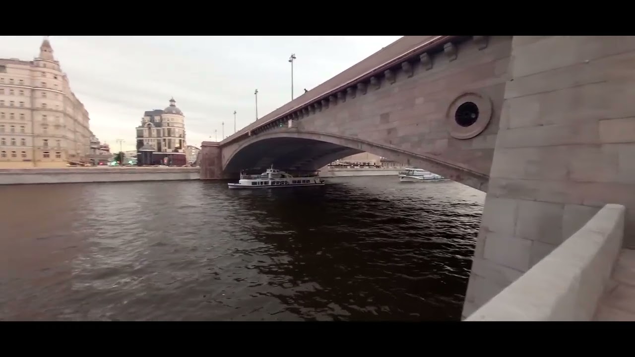 Москва река. Теплоходы. Набережные Москвы