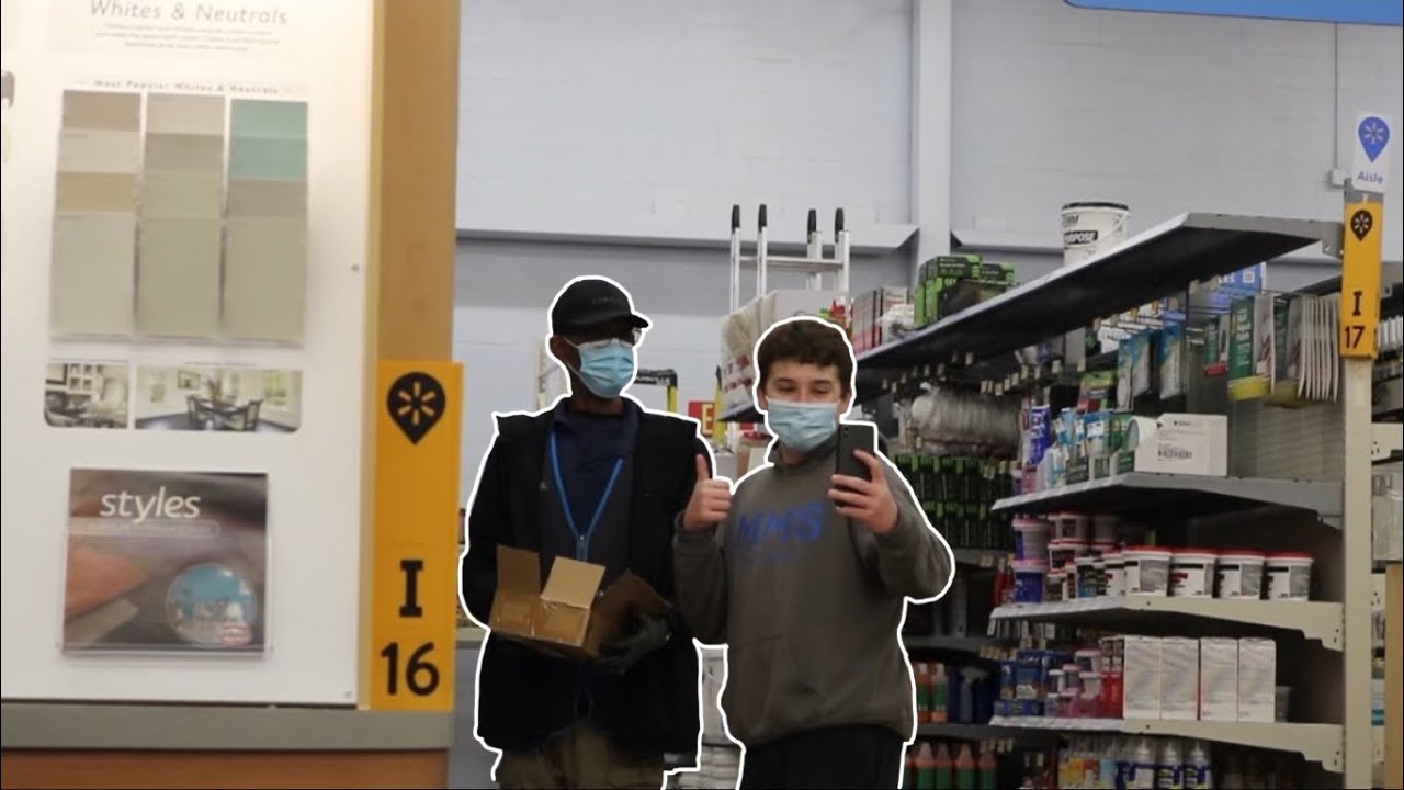 Taking Pictures with Strangers!