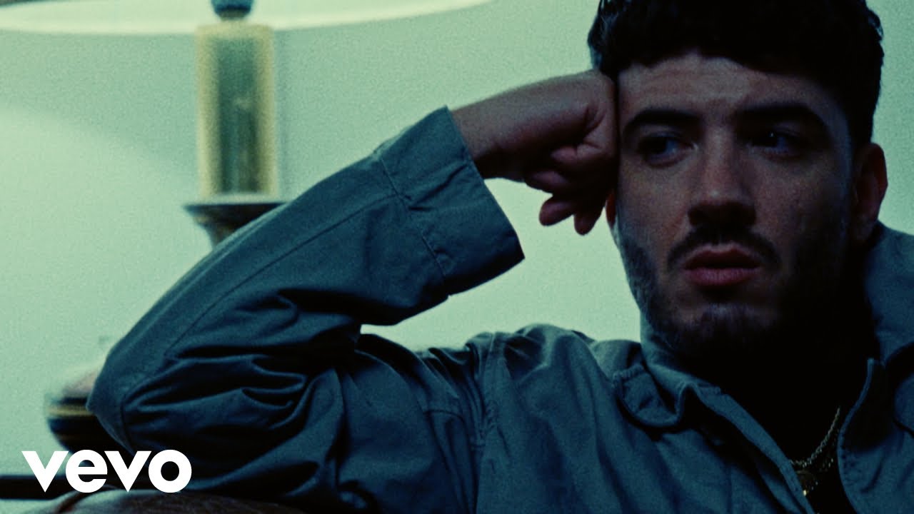 Gianni Bismark - Tutto Apposto (Visual Video)