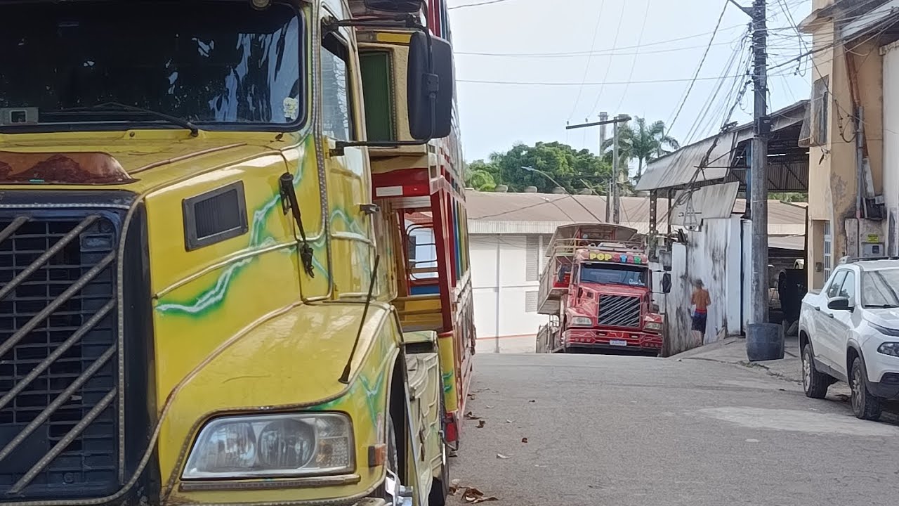 VISITANDO A GARAGEM DA TASD!!! CARRETA POP STAR E CARRETA BIRULAIBY 