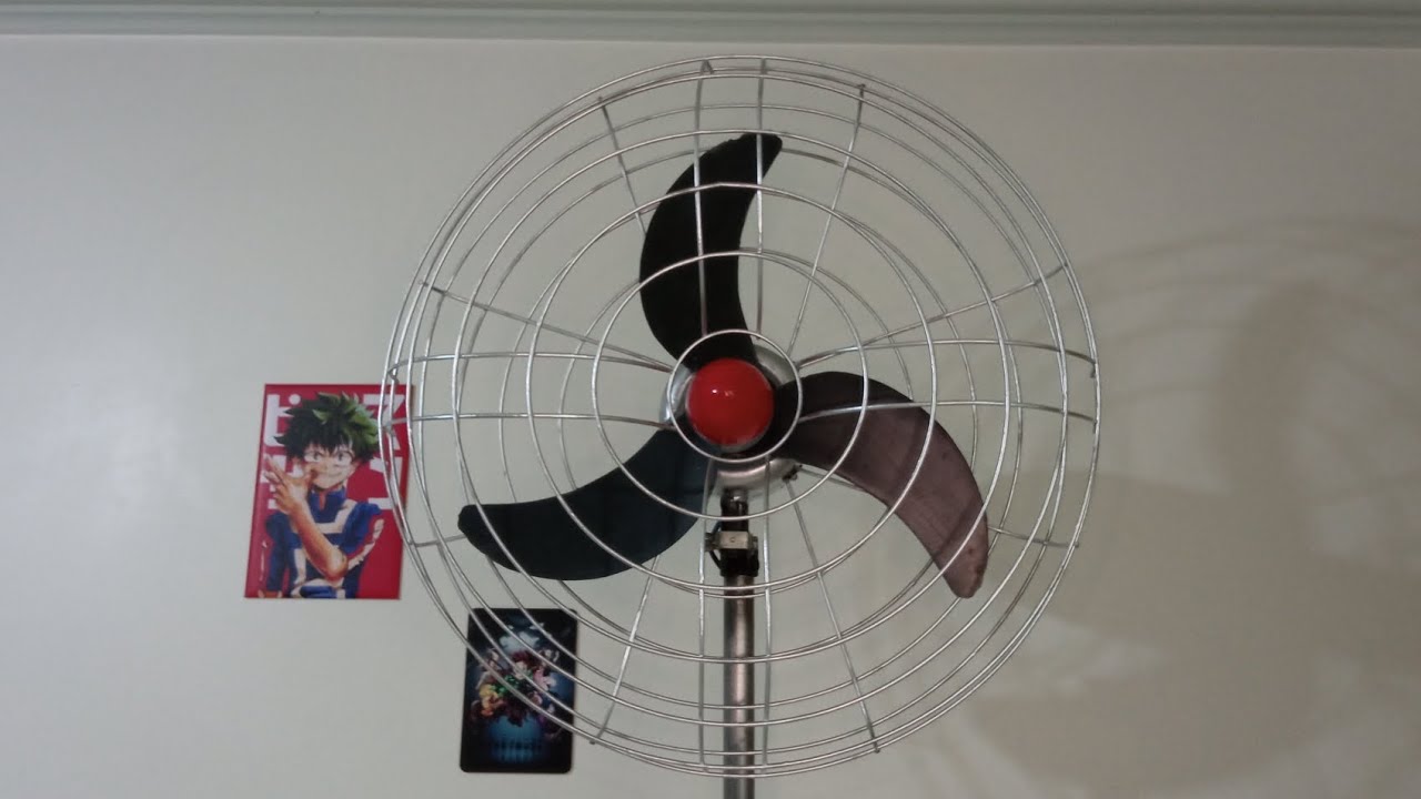 Ventilador antigo de pedestal Solaster