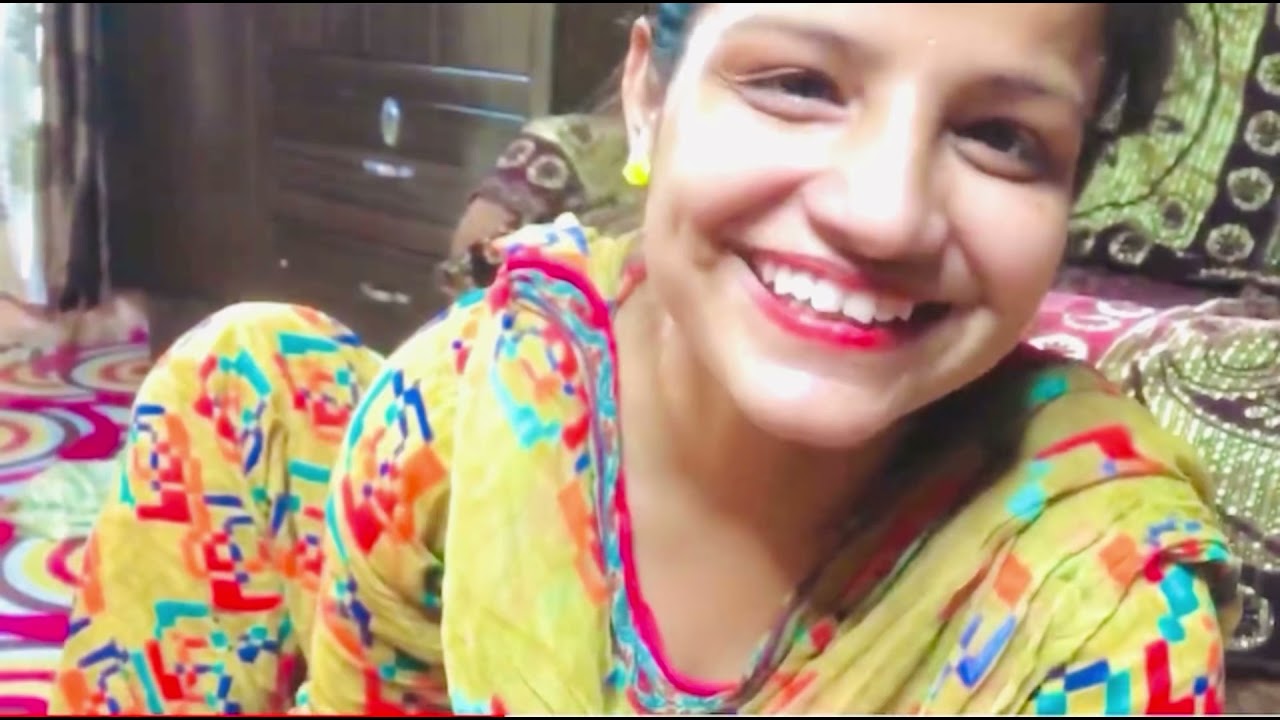 Karta kam o h&eacute; vlog deep matharu sister Kiranjit Kaur Batala