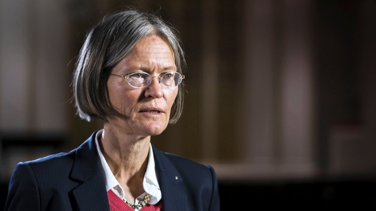 Interview mit Prof. Dr. Anne Peters: Freiheit, Verantwortung und Transparenz in der Wissenschaft