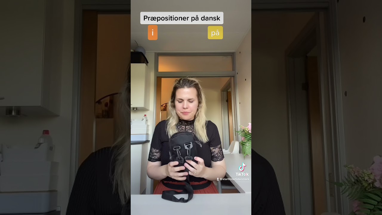 Præpositionerne i eller på (steder)