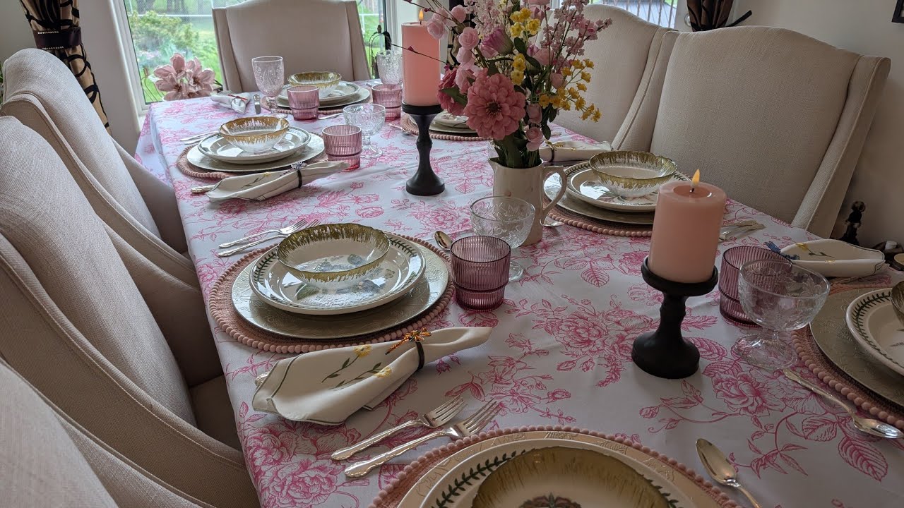 Summer Portmeirion Tablescape Inspiration #summerdecorating #tablescapes #portmeirion