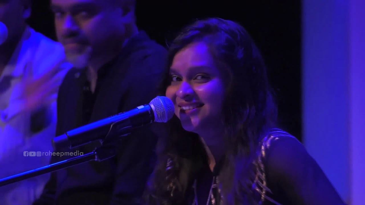 Aaj jaane ki zid na karo by Pooja Gaitonde in bekhudi live show Doha