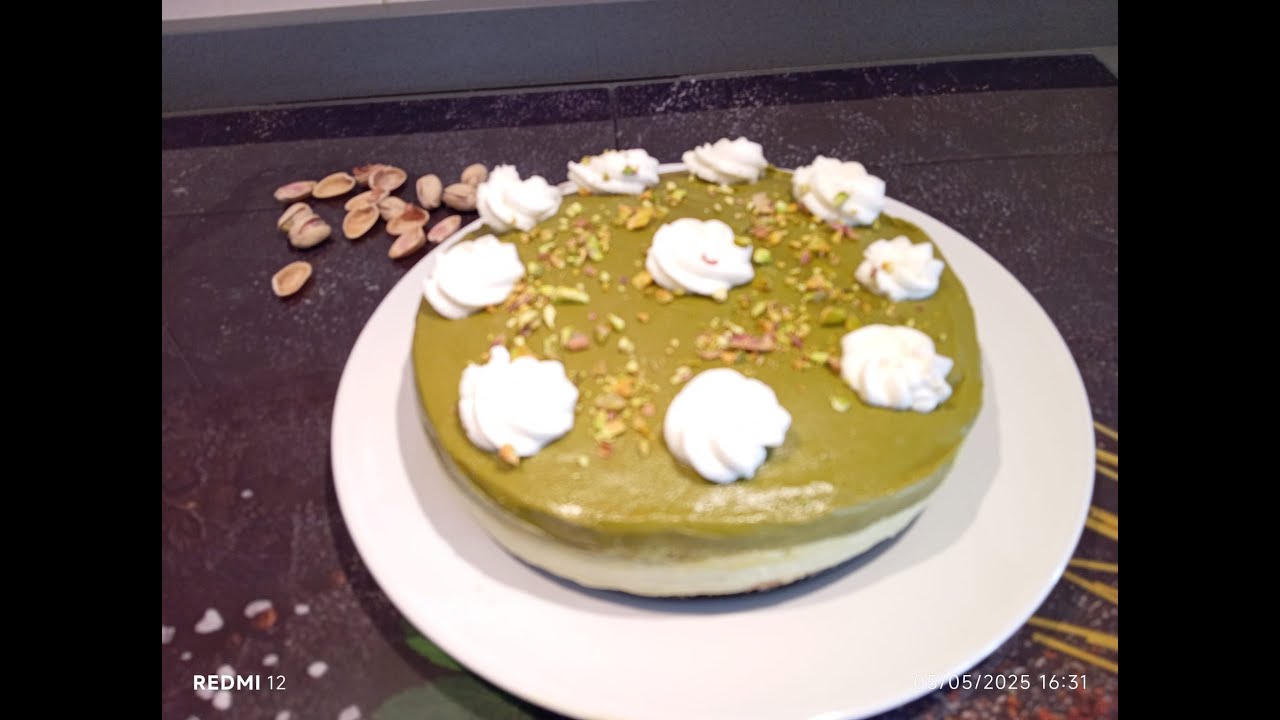 Tarta fria de crema de pistacho