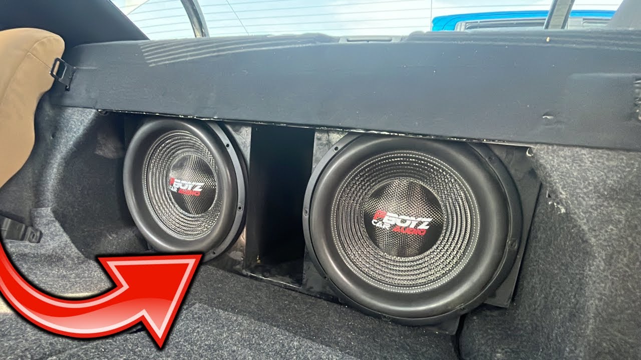 2 15in Subwoofers in the Trunk Tear Up This Car!