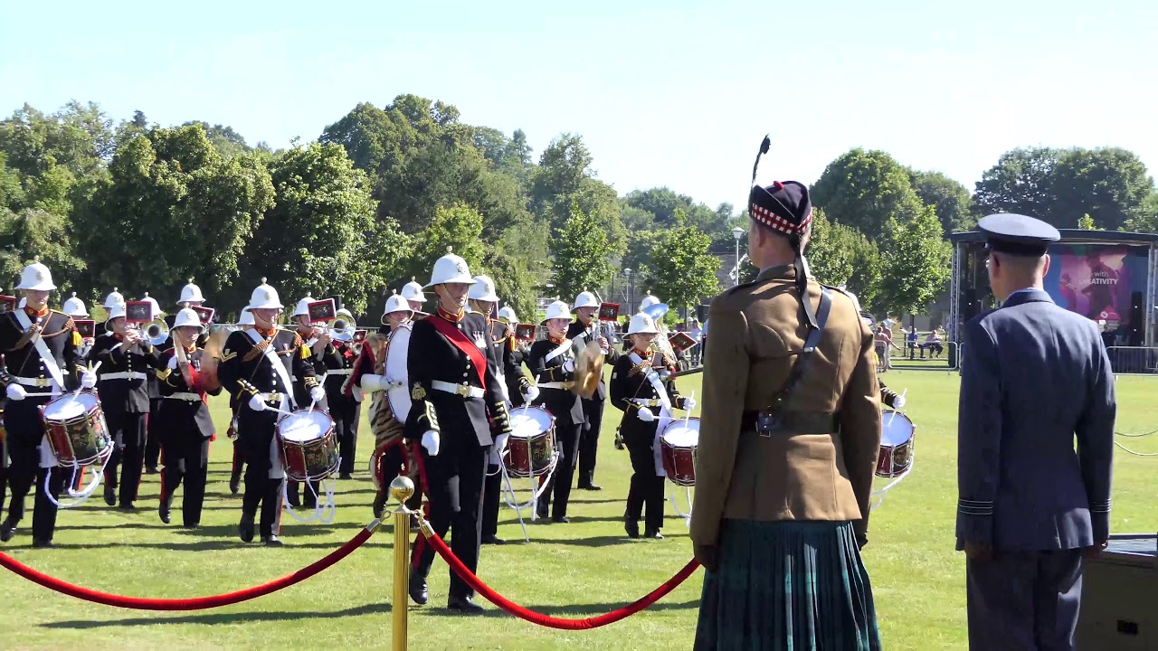 HM Royal Marines Band - We're no awa' tae bide awa' [4K/UHD]