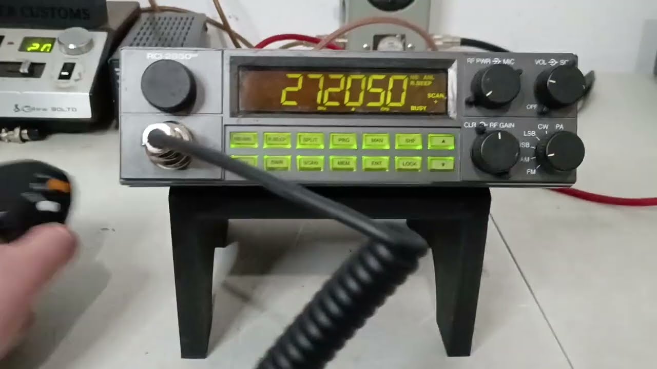 RCI 2950 DX Mobile Radio