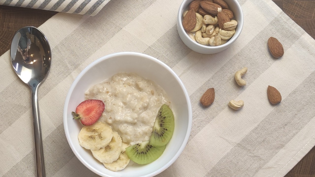 [Анкат] Нежная овсяная каша с фруктами | Утренний ASMR