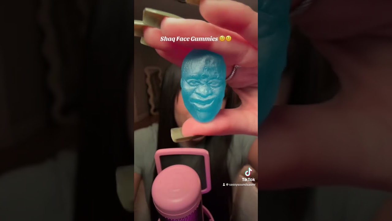 SHAQ GUMMIES #asmr #food #asmrsleep #tinglytriggers #asmrtriggers #mukbang