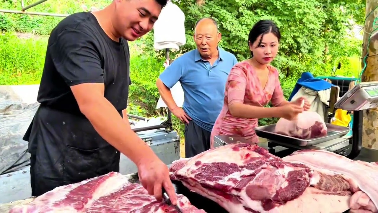 There are more than 1500 pounds of big pigs, who slaughtered who was confused