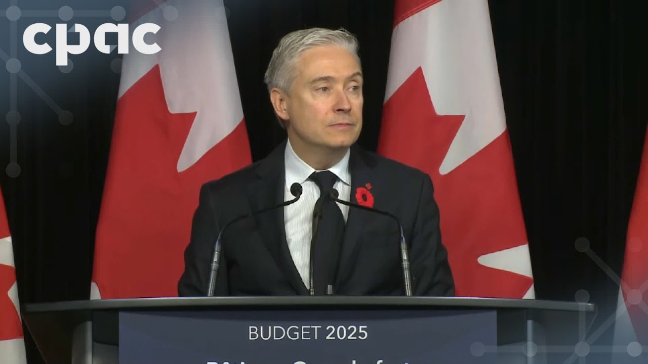 2025 Federal Budget: Finance Minister Fran&ccedil;ois-Philippe Champagne speaks with media
