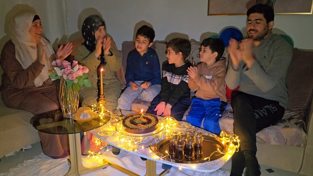 كيكة بسيطة و فخمة 🎂 كسكسي رقيق جدا بعصبان السلق 🥬