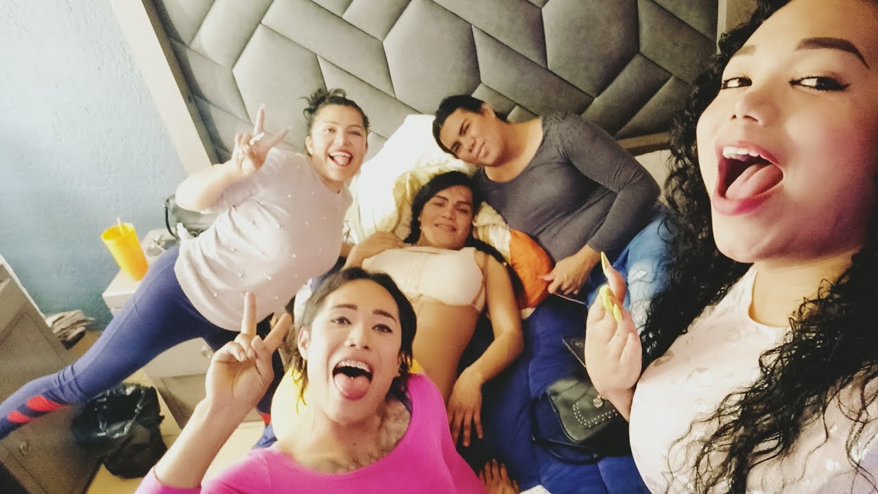 En casa de Wendy Karina Kimberly y yo Paolita vamos a la cita de Wendy