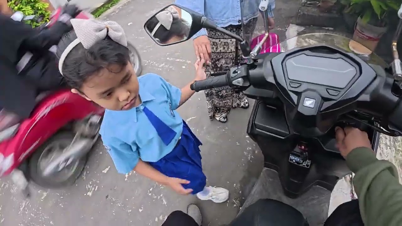 Eps.1 Bapak motovlog jemput syifa sekolah