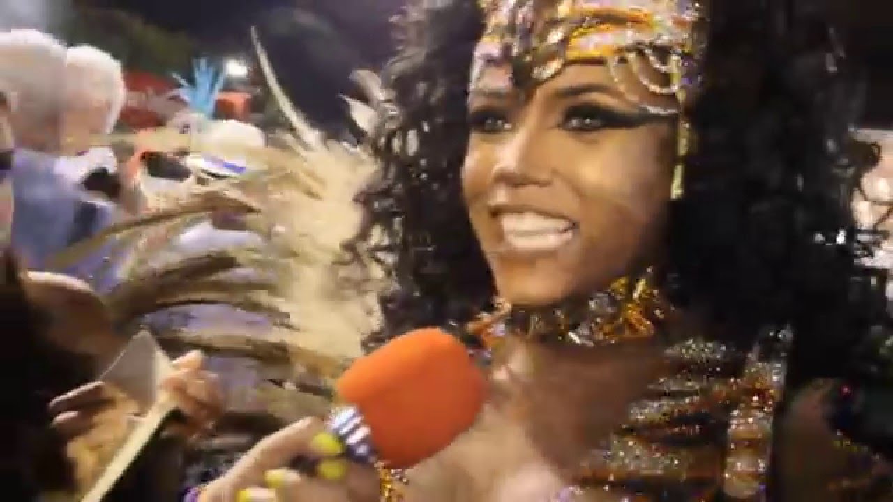Carnaval 2016 || Evelyn Bastos - Rainha de Bateria da Mangueira