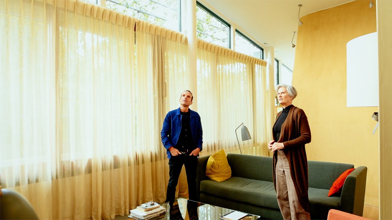 Sarah Wigglesworth and Piers Taylor discuss straw bale house in Jim Stephenson's latest film
