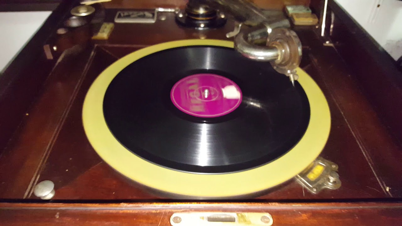 Victrola VV-XIV Gramophone Phonograph
