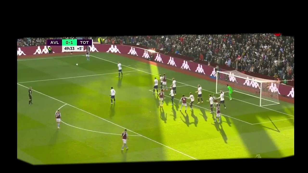Coutinho freekick from corner vs Spurs