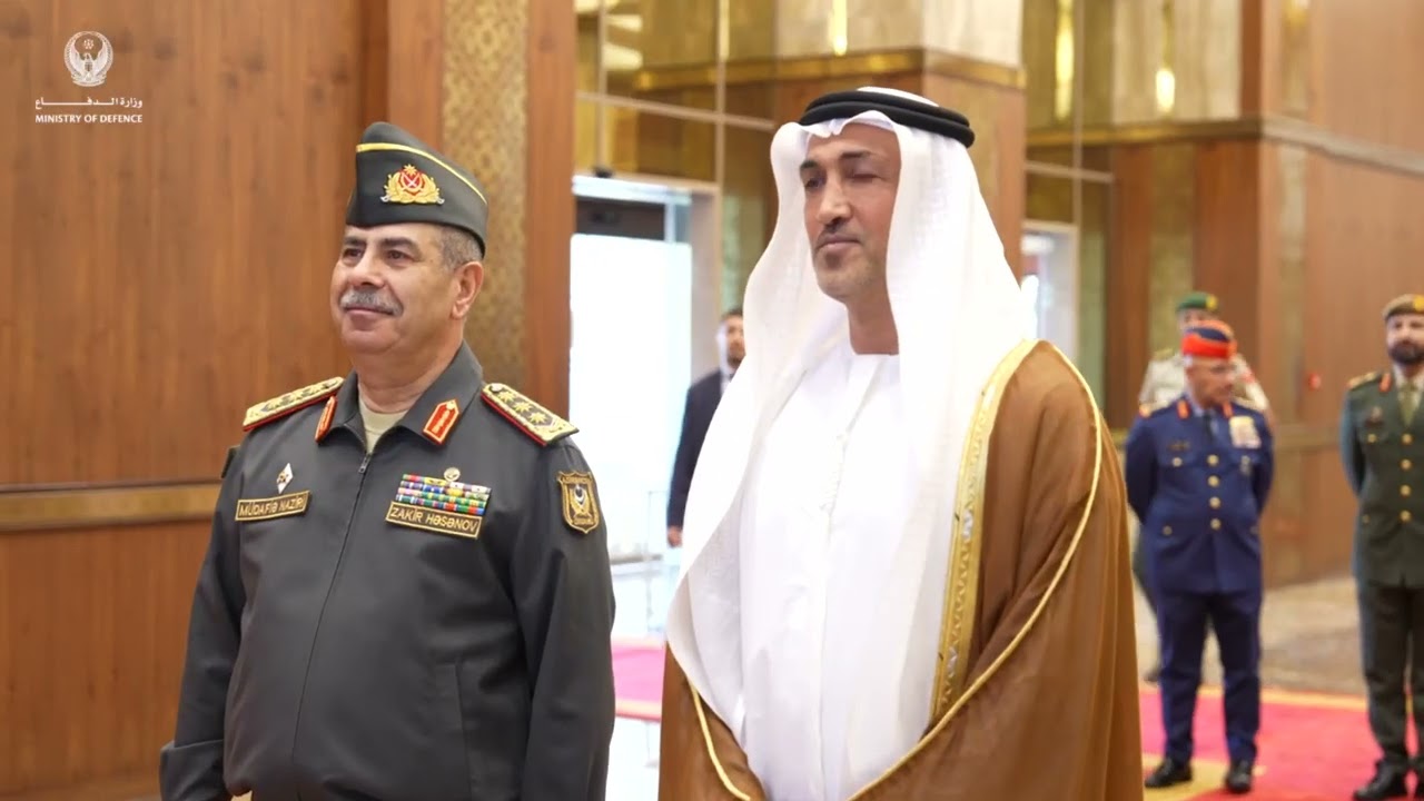 وزير الدولة لشؤون الدفاع يلتقي وزير دفاع جمهورية أذربيجان