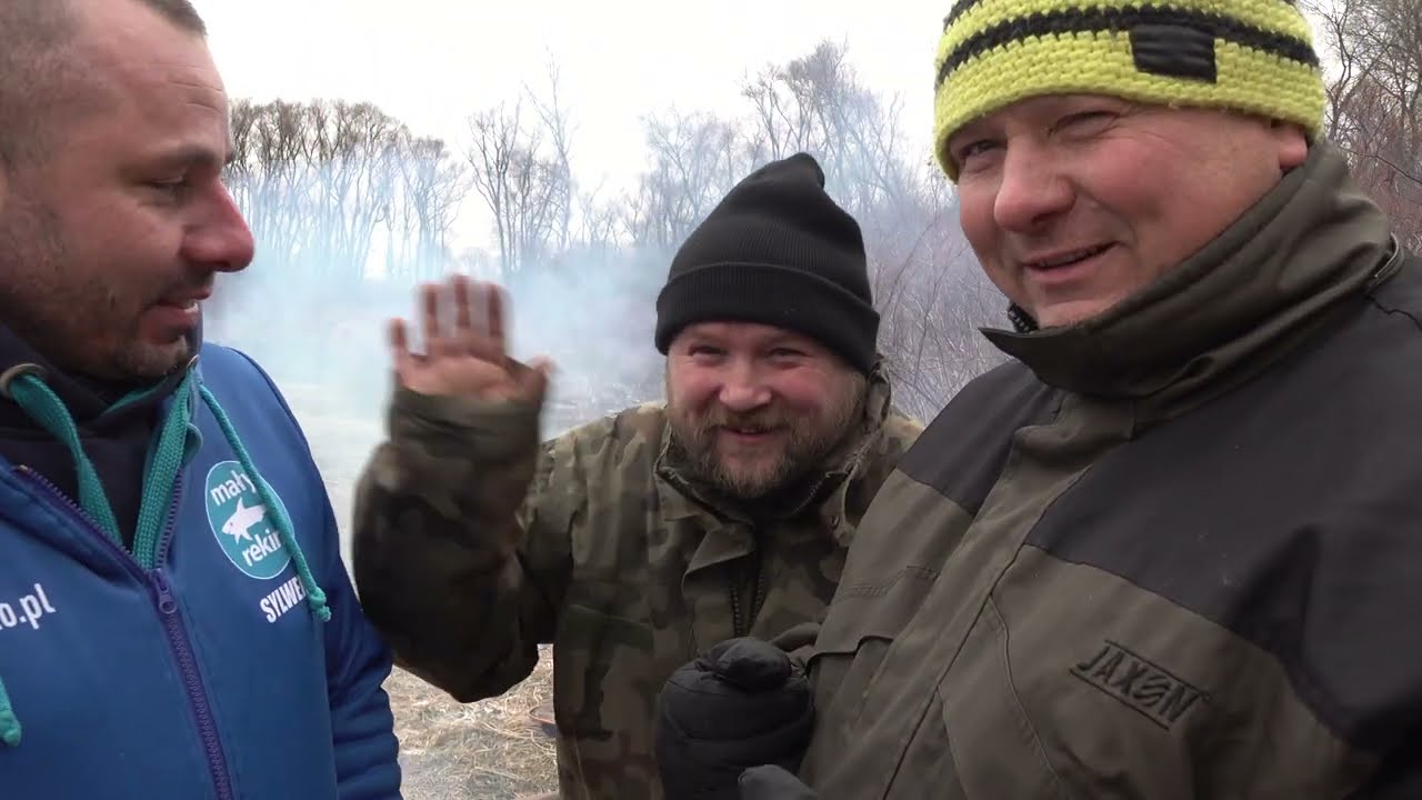 Wędkarstwo przy ognisku. Mały Rekin w Polsat Play. Rzeka Odra.