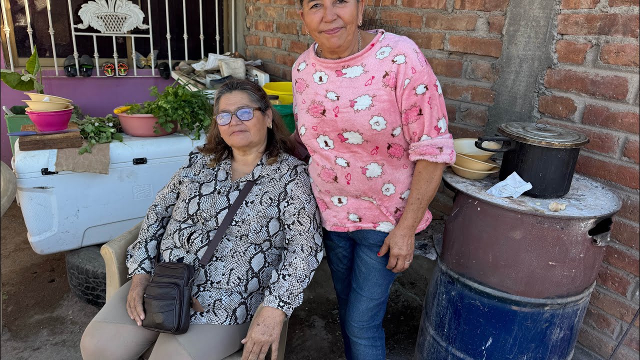 Do&ntilde;a Ramona invita al menudo a do&ntilde;a Mari y as&iacute; prepara un menudo estilo Sinaloa y lleva grano